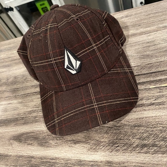 Youth Kids Volcom Skater Brand Flexfit Hat - Picture 3 of 4